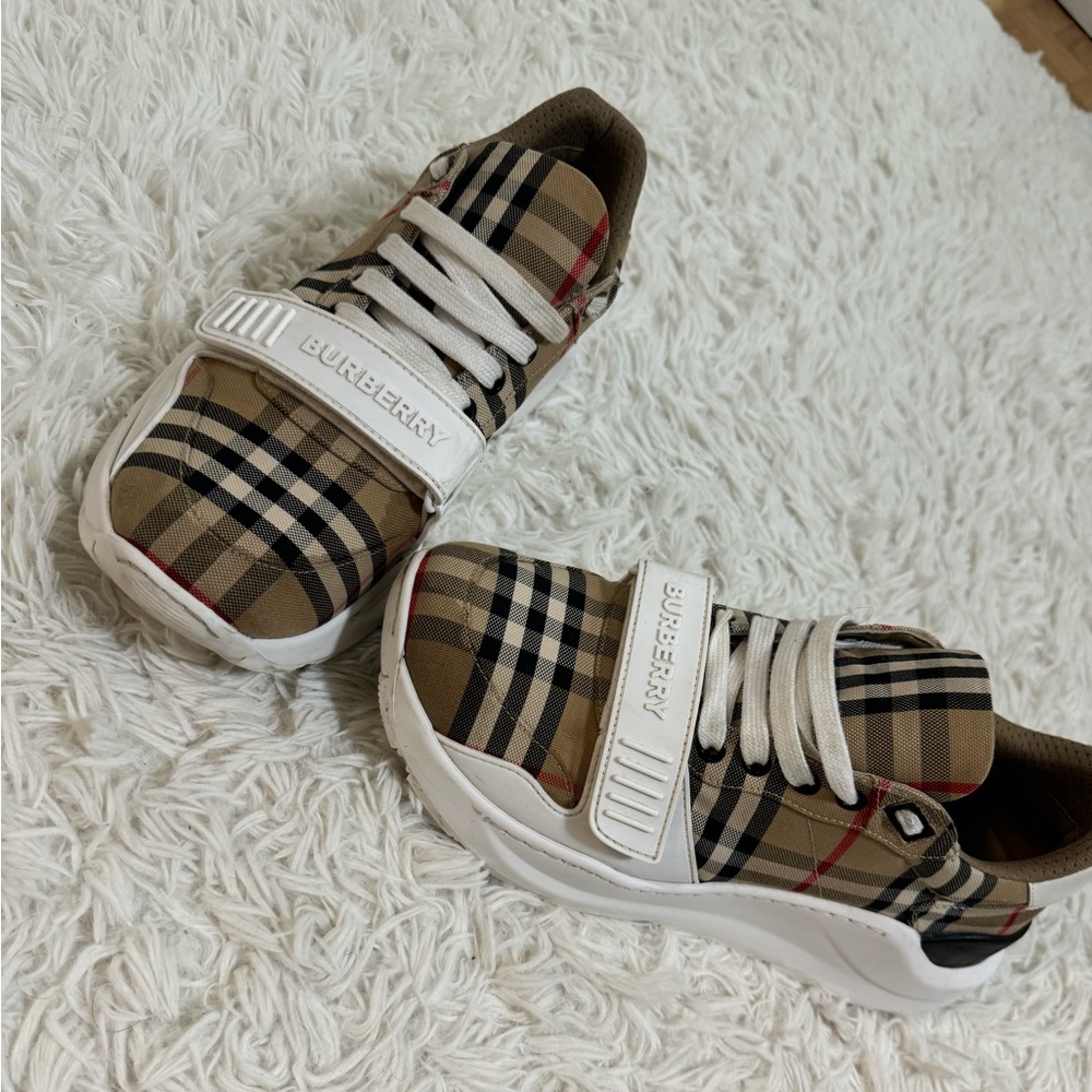 Authentic Men's Burberry Shoes size 42